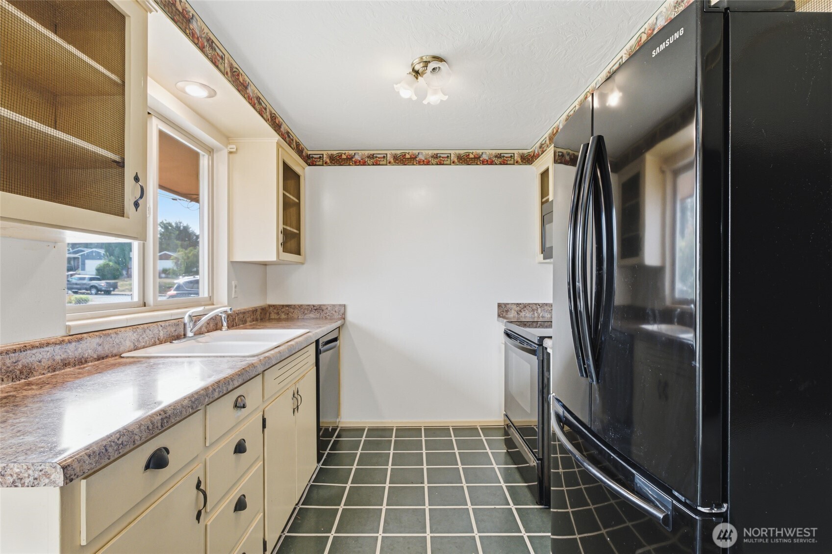 4306 N Bennett Street Property Photo 9