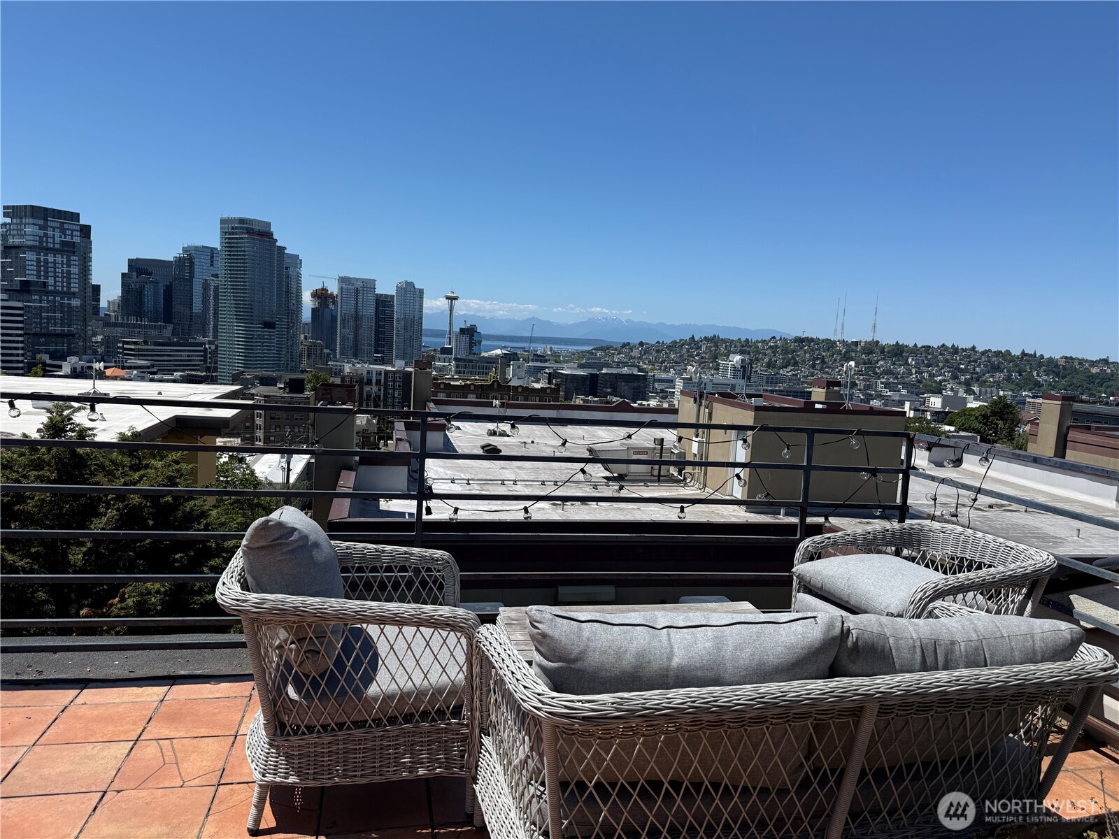 712 E Denny Way 502 Property Photo 21