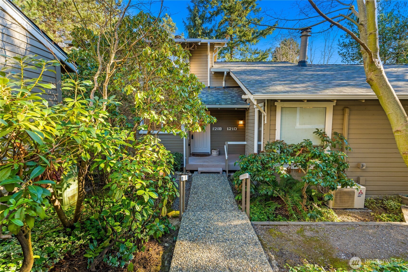 1218 101st Place Property Photo 3
