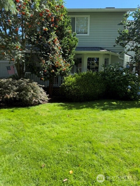 405 Spencer Lane Property Photo 1