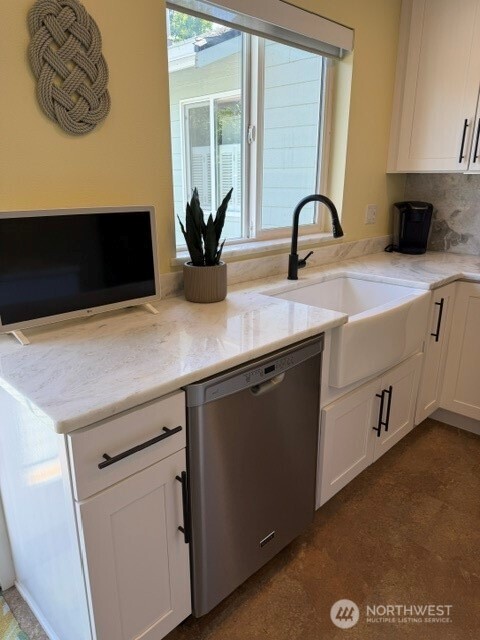 405 Spencer Lane Property Photo 12