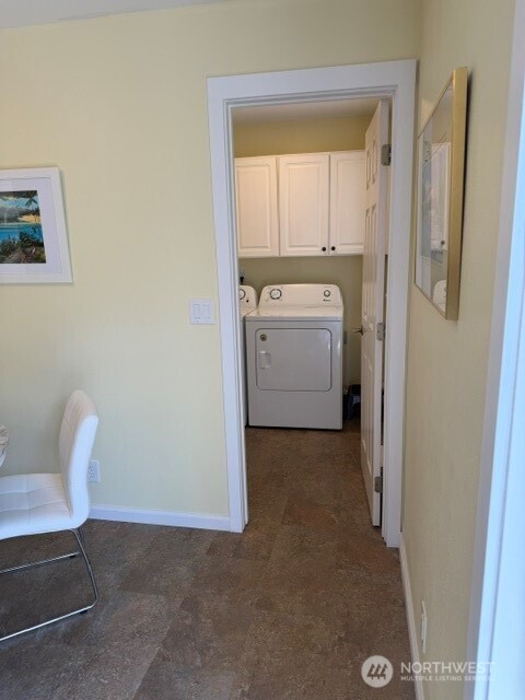 405 Spencer Lane Property Photo 16