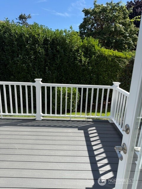 405 Spencer Lane Property Photo 37