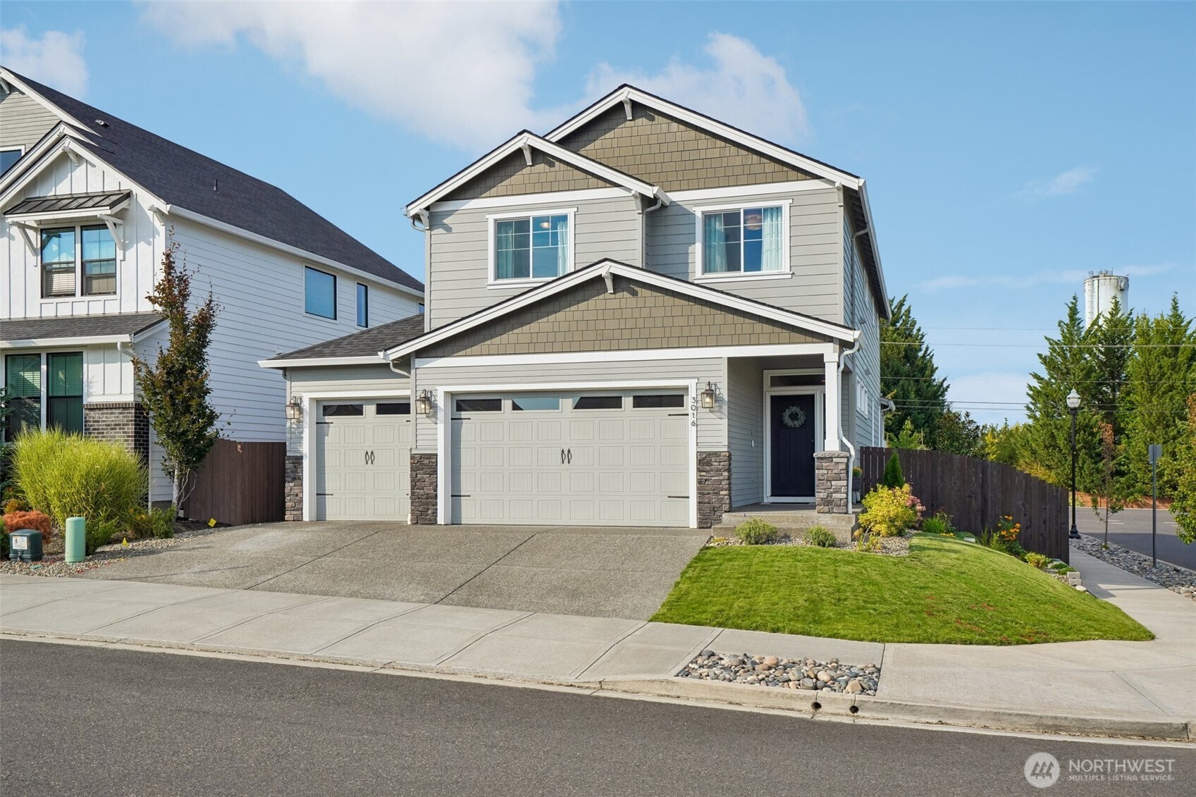 3016 S White Salmon Drive Property Photo 2