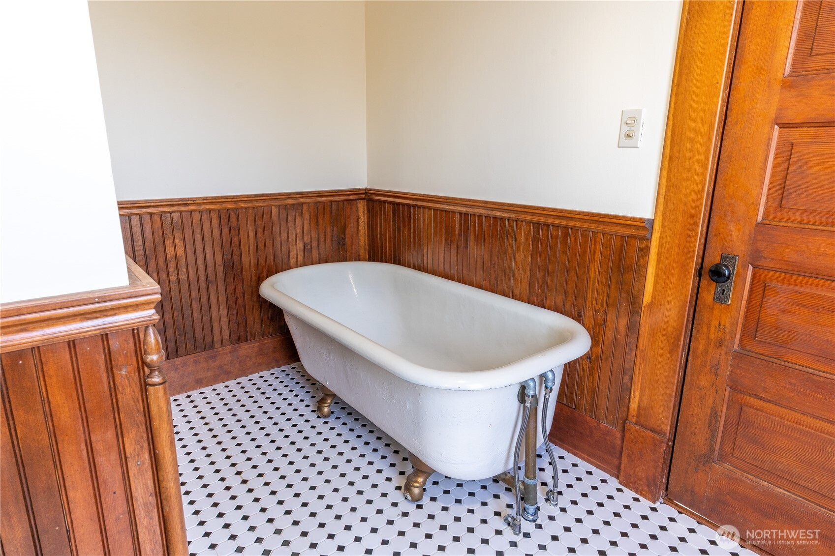 1371 W Axton Road Property Photo 27