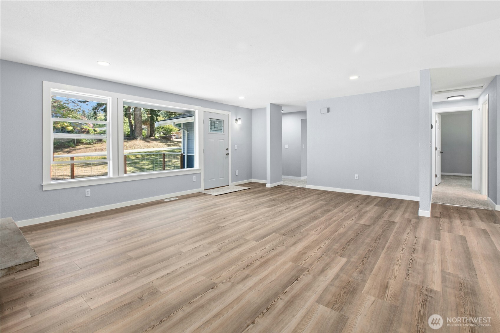 3671 Dundee Way Property Photo 6