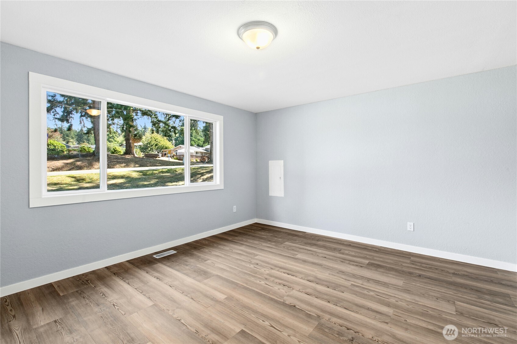 3671 Dundee Way Property Photo 14
