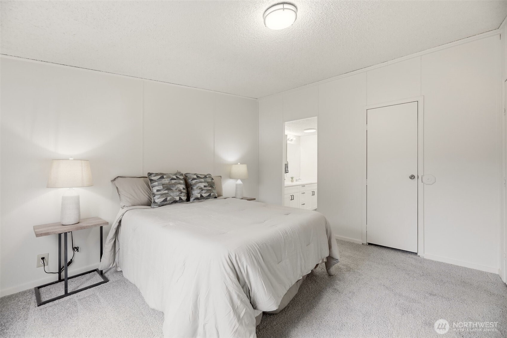 956 Falcon Road Property Photo 11