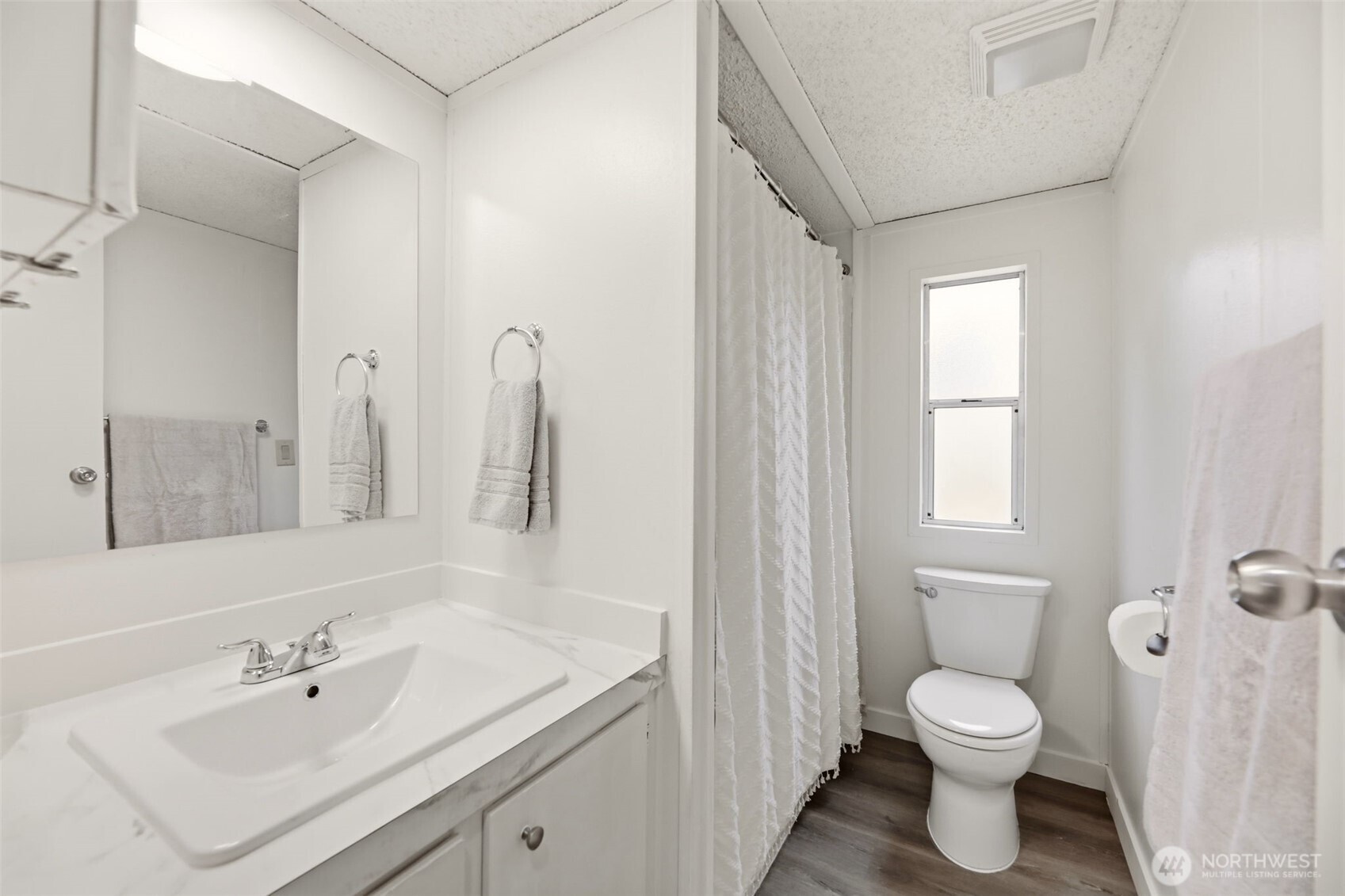 956 Falcon Road Property Photo 14