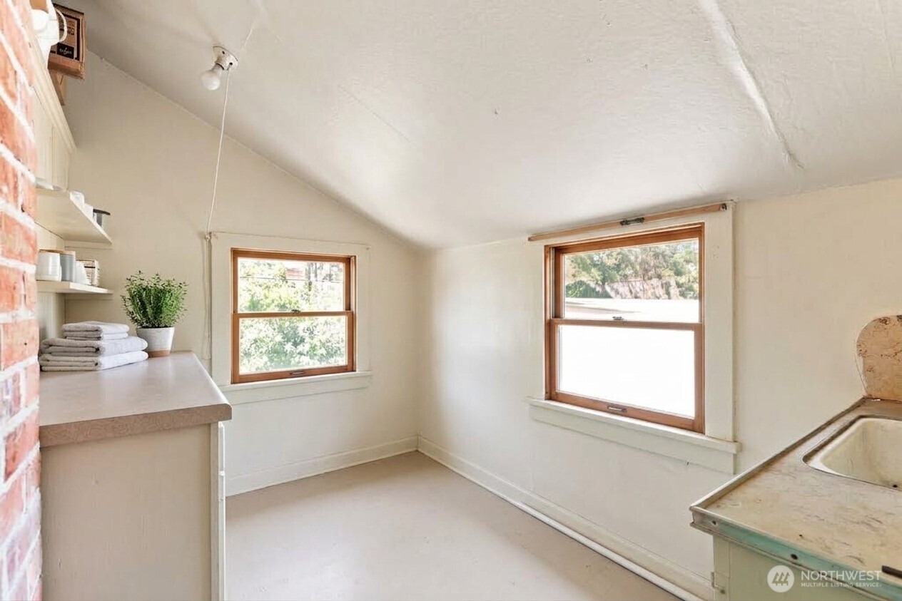 4727 61st Street Property Photo 14