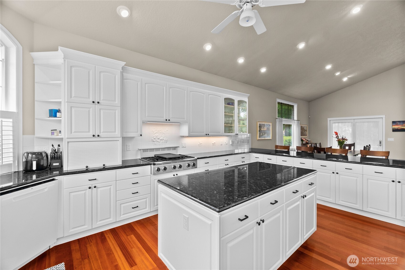 6543 Turnberry Lane Property Photo 15