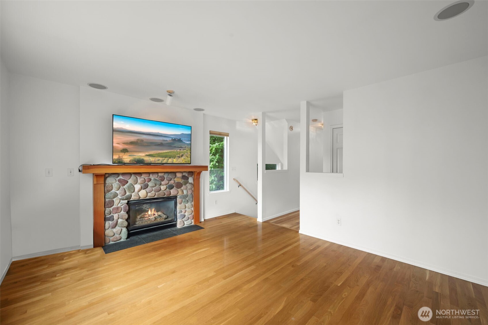 5243 40th Avenue Property Photo 11