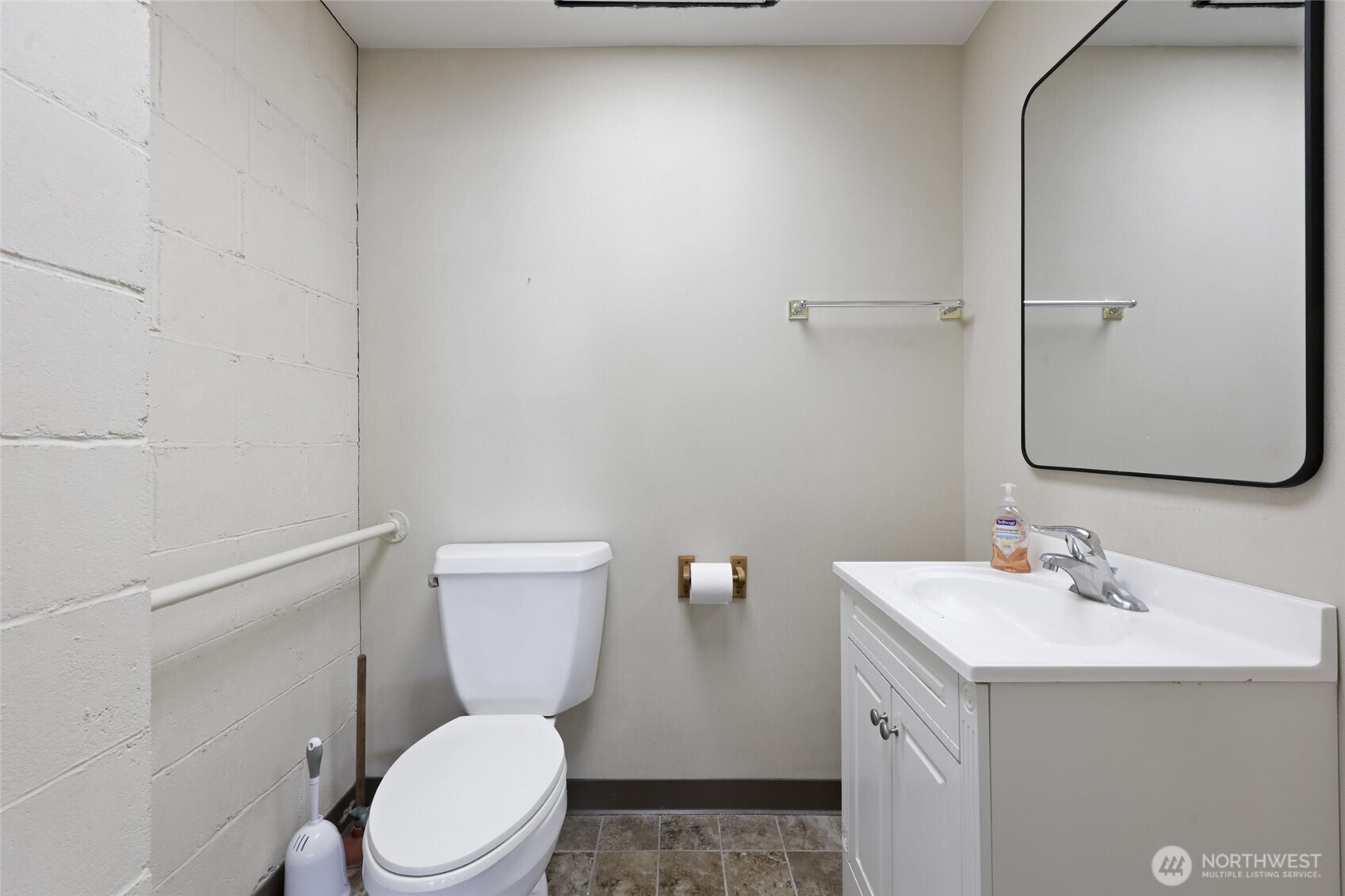 5701 Capitol Boulevard Property Photo 11