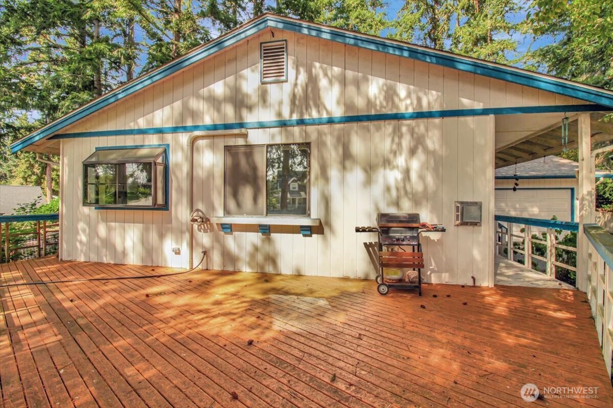 385 Glengarry Drive Property Photo 8
