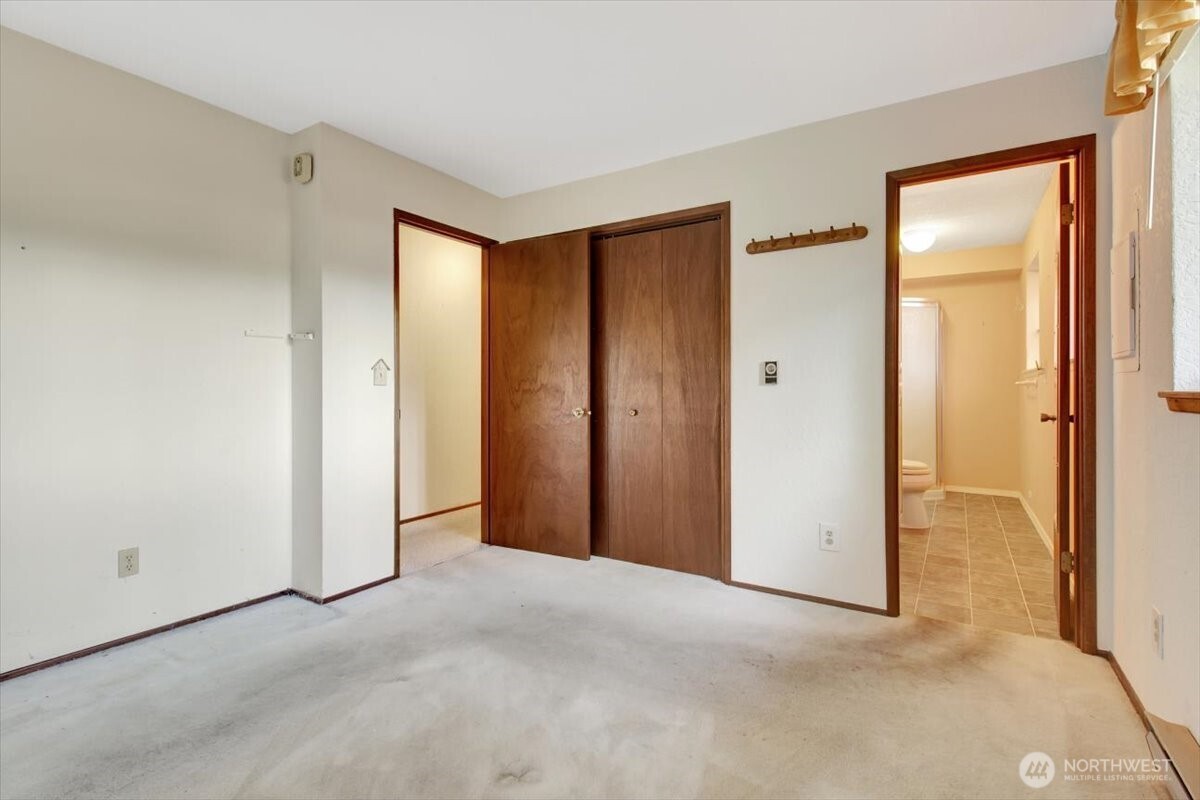 385 Glengarry Drive Property Photo 16