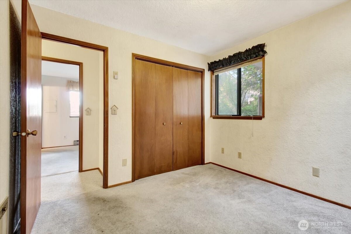 385 Glengarry Drive Property Photo 23