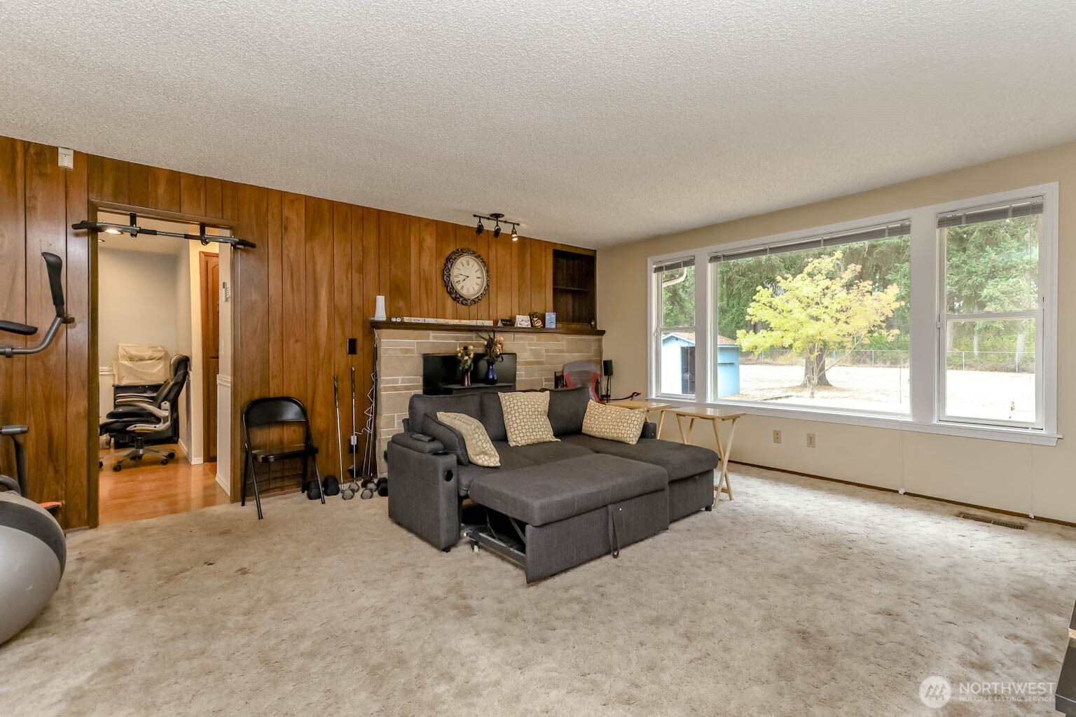 17407 36th Ave E Property Photo 11