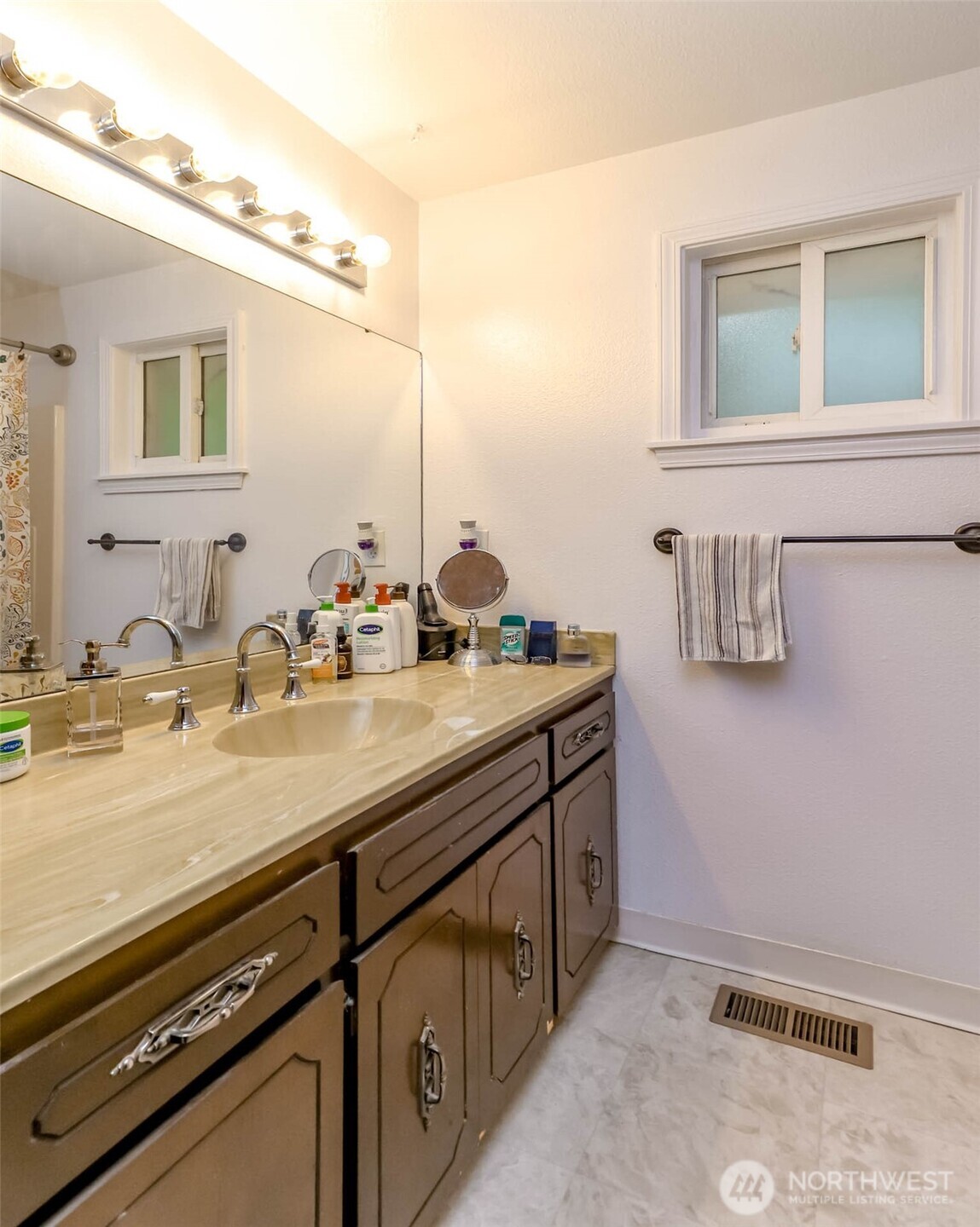17407 36th Ave E Property Photo 25