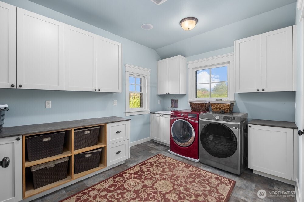 120 236th Street Property Photo 25