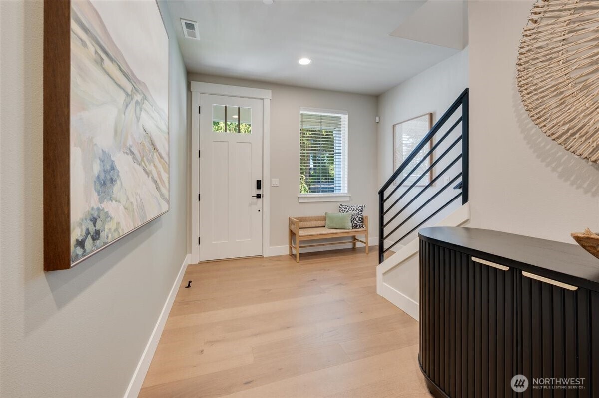 20812 99th Place Property Photo 5