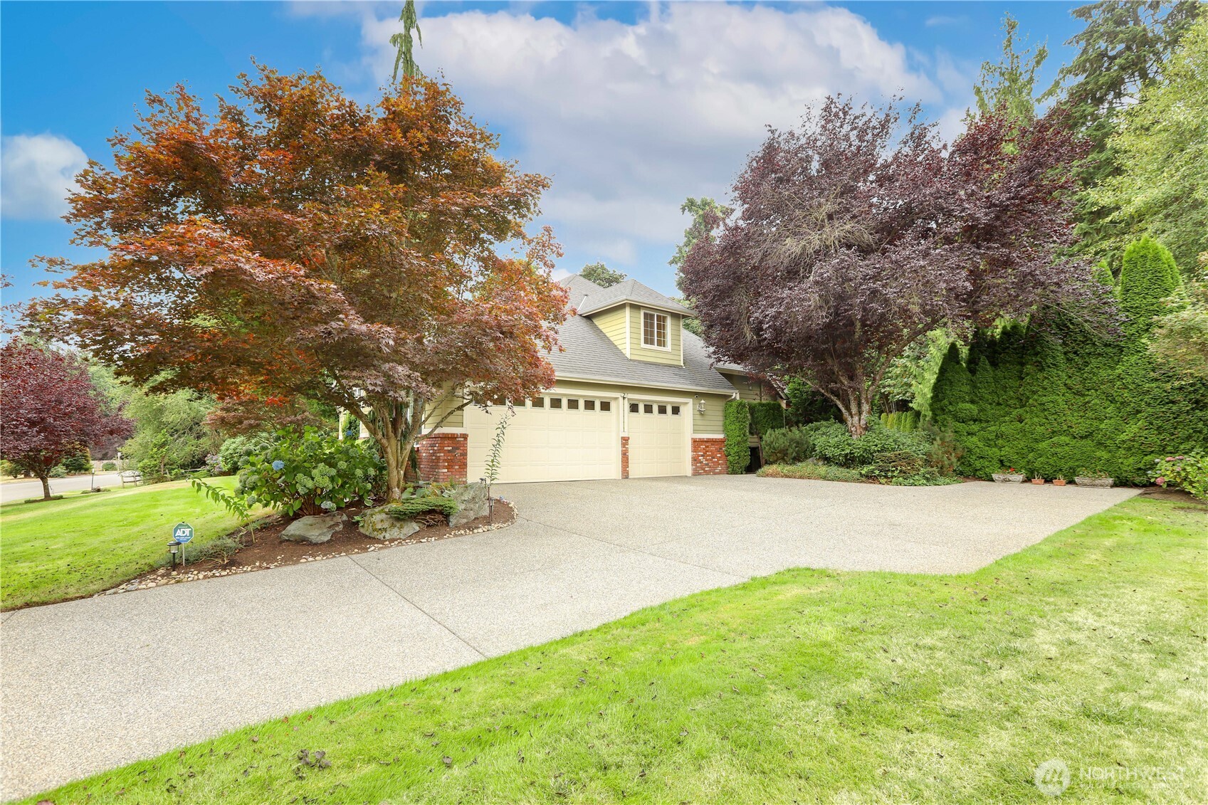 11712 4th Avenue Property Photo 2