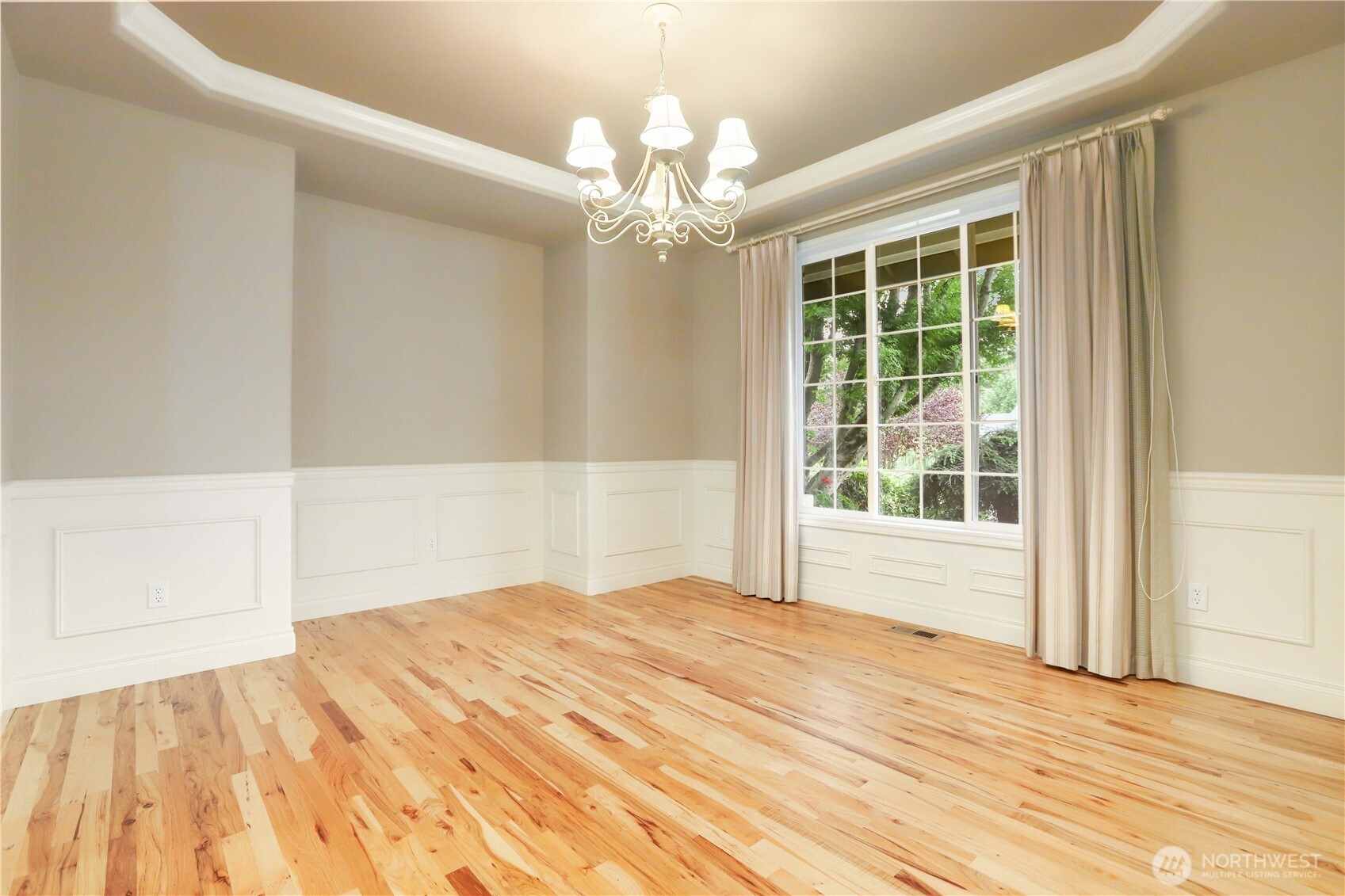 11712 4th Avenue Property Photo 5
