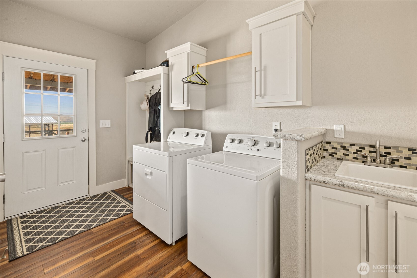 17270 Vantage Highway Property Photo 21