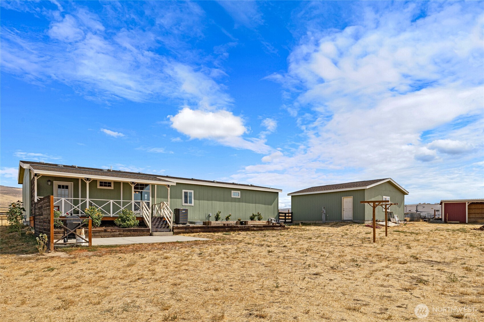 17270 Vantage Highway Property Photo 28