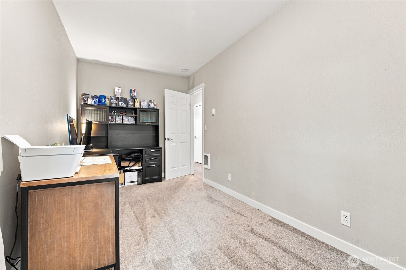 10820 54th Drive Property Photo 16