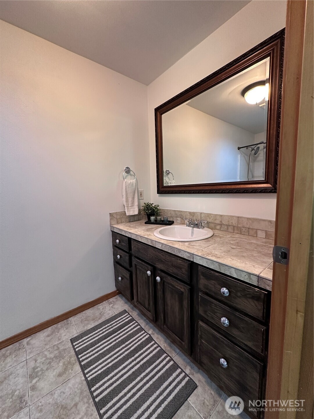 231 E Snowcap Drive Property Photo 17