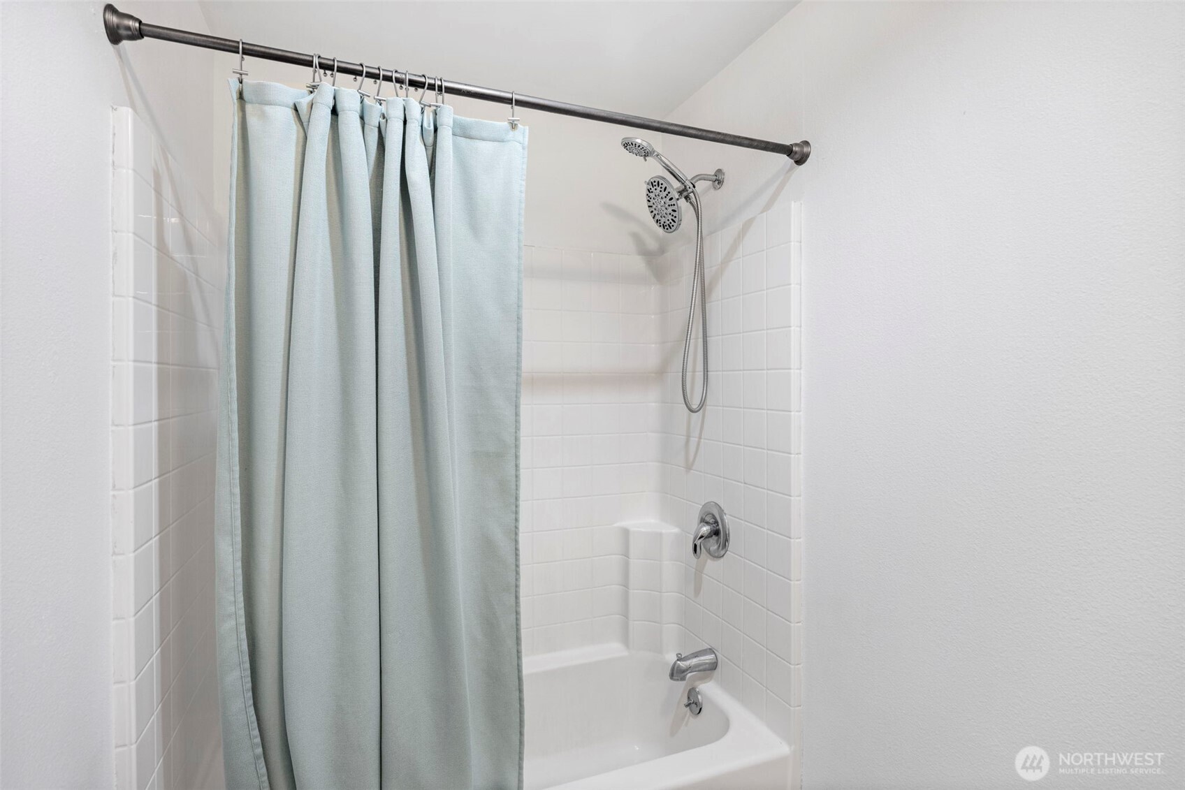 231 E Snowcap Drive Property Photo 18