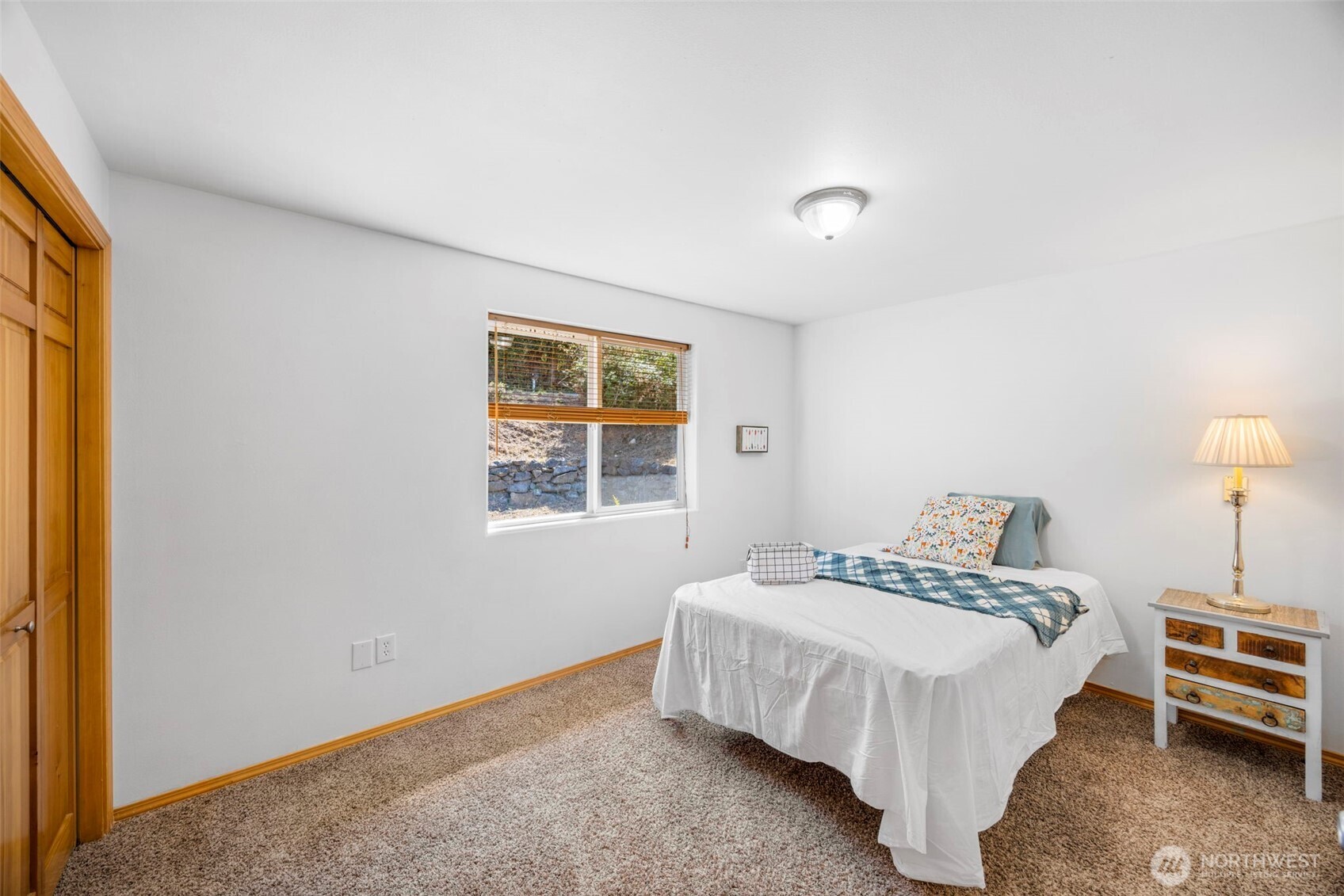 231 E Snowcap Drive Property Photo 19