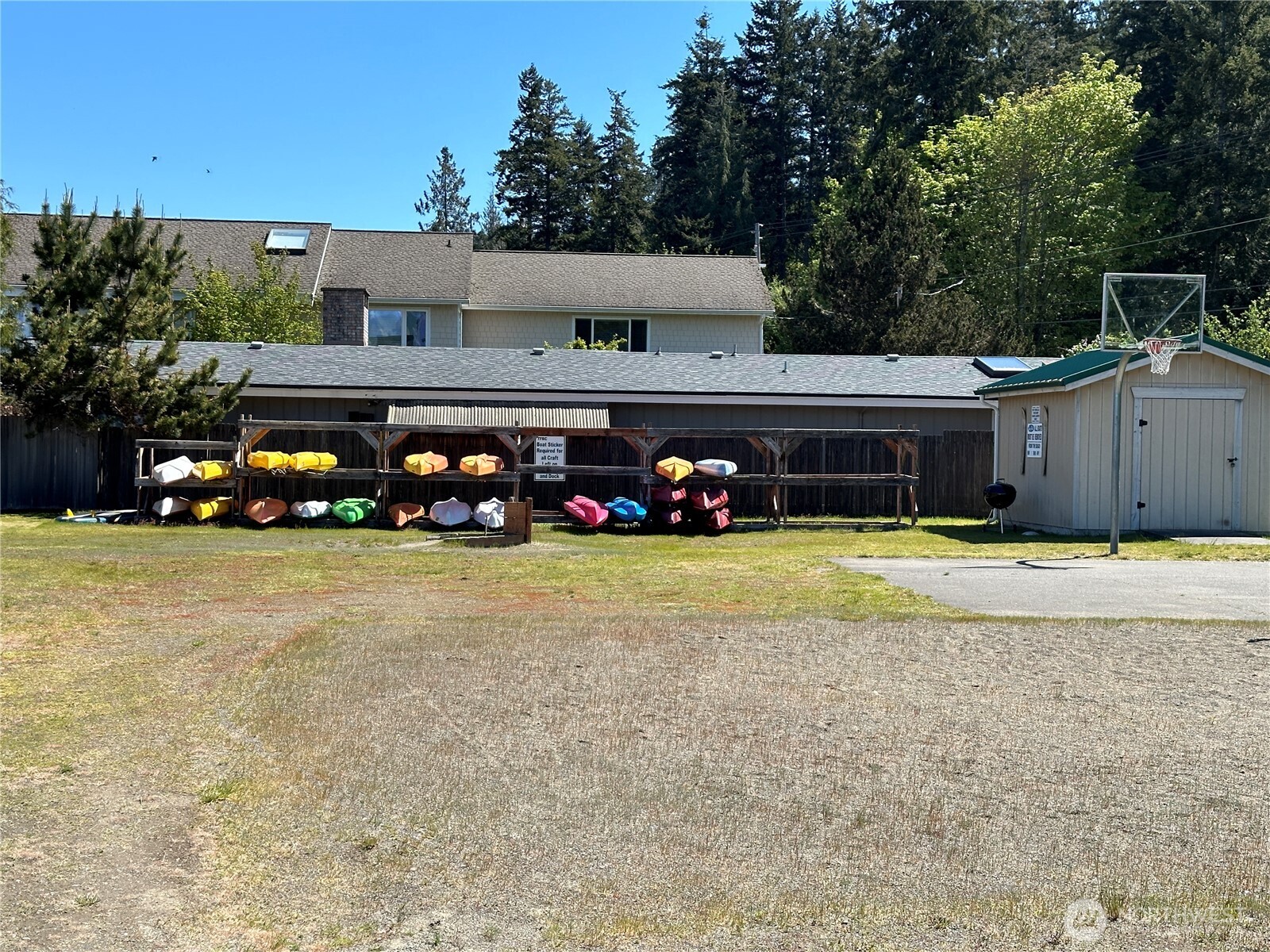 231 E Snowcap Drive Property Photo 32