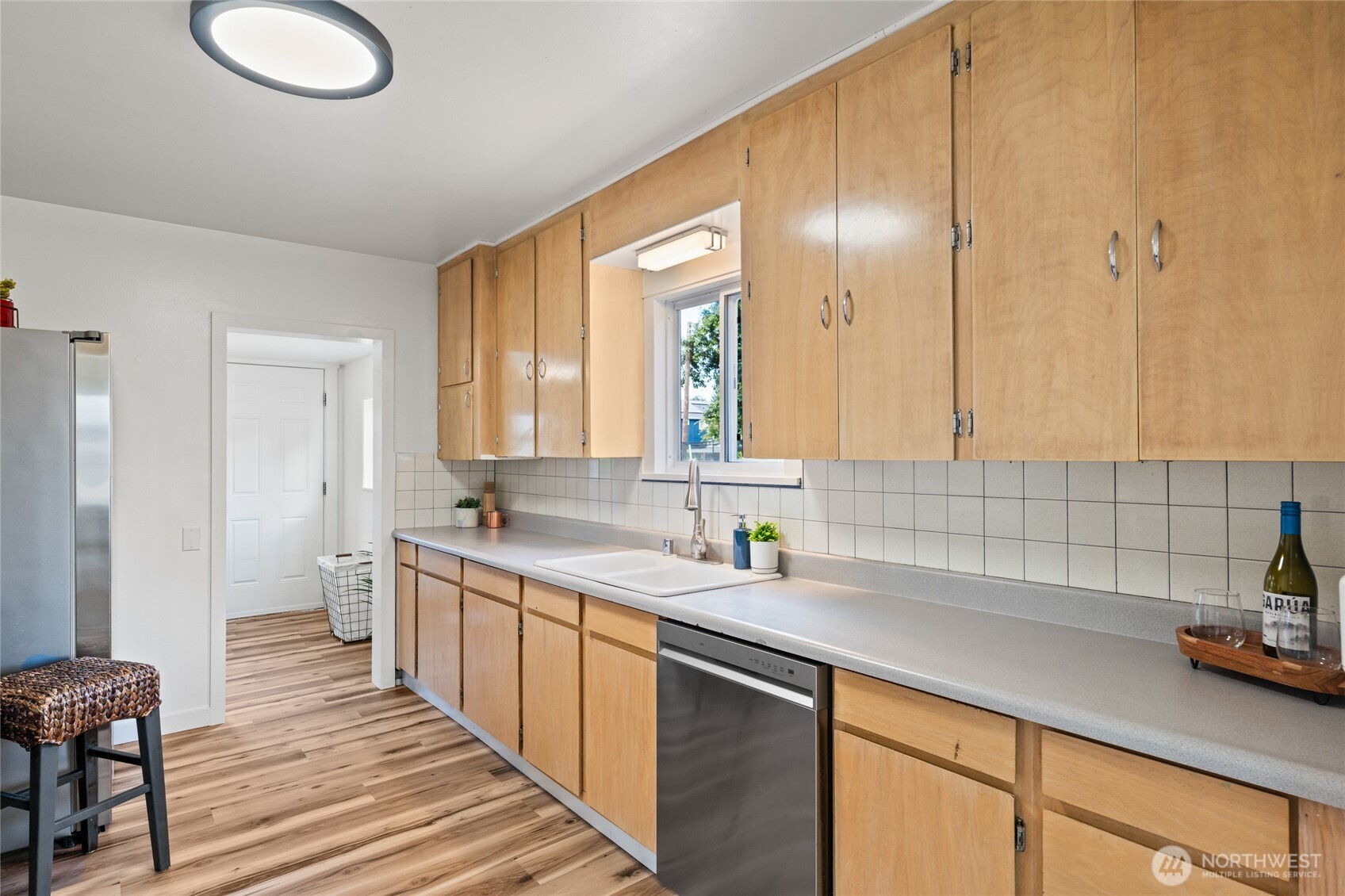 1110 25th Street Property Photo 6