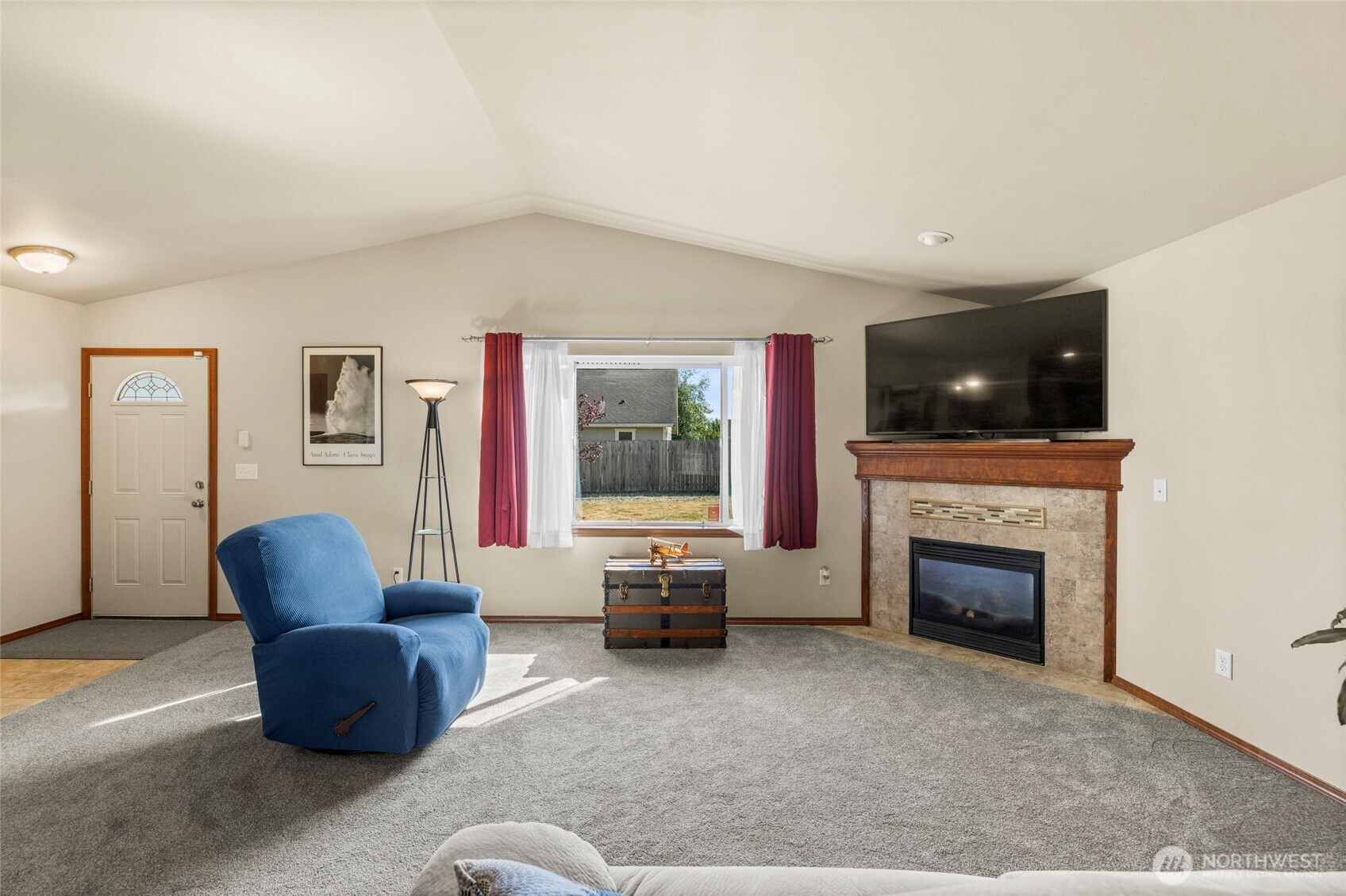 4997 Sunset Park Place Property Photo 7
