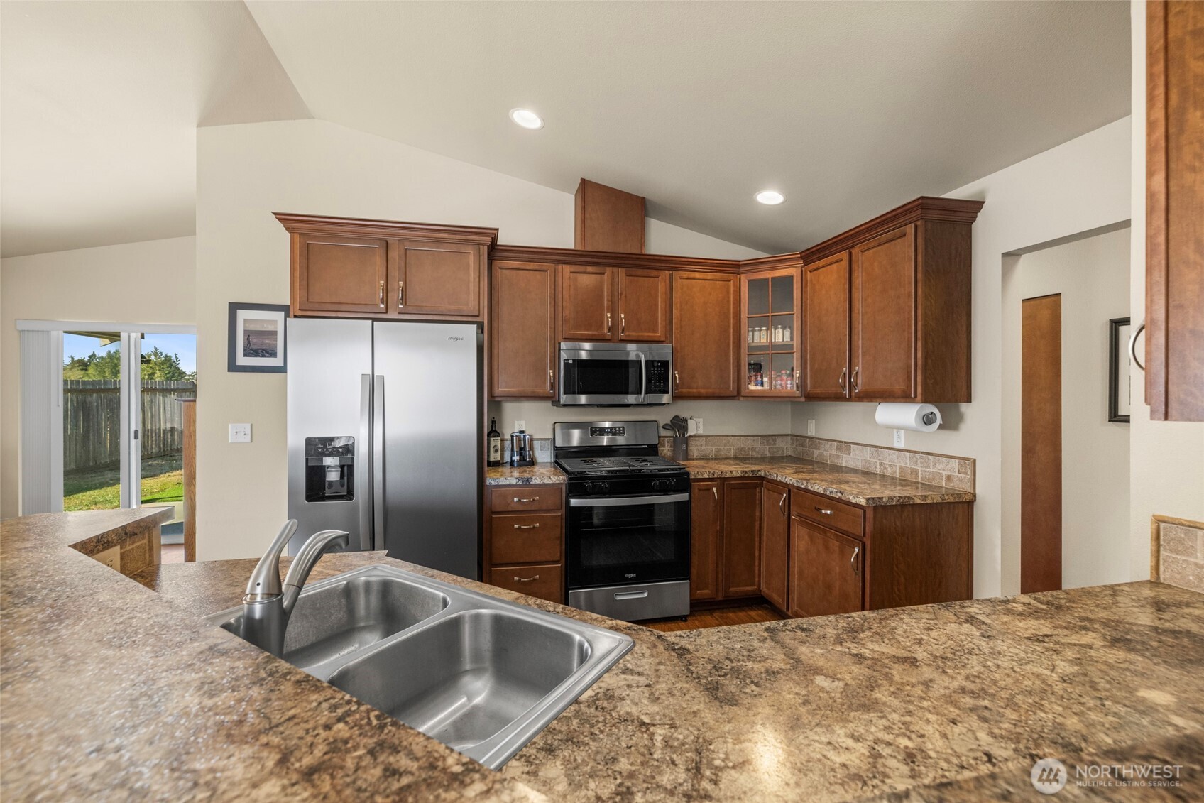 4997 Sunset Park Place Property Photo 12