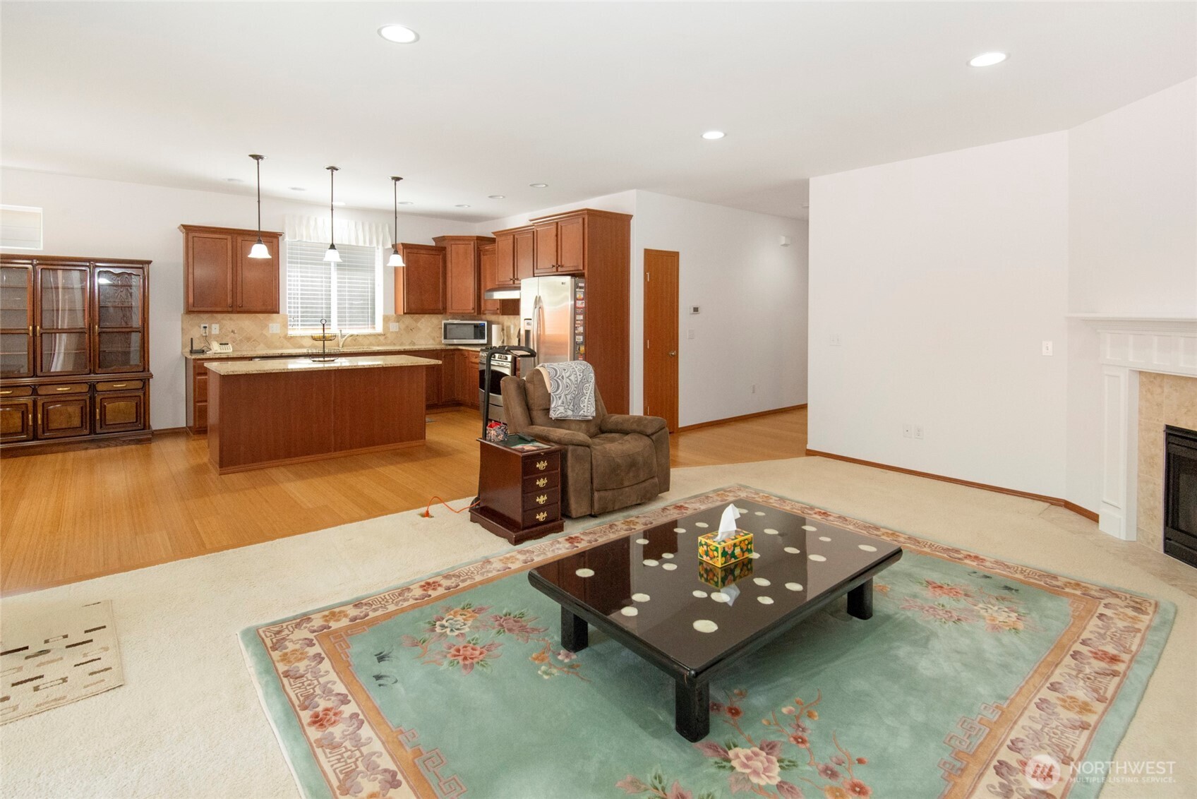627 182nd Street Property Photo 5