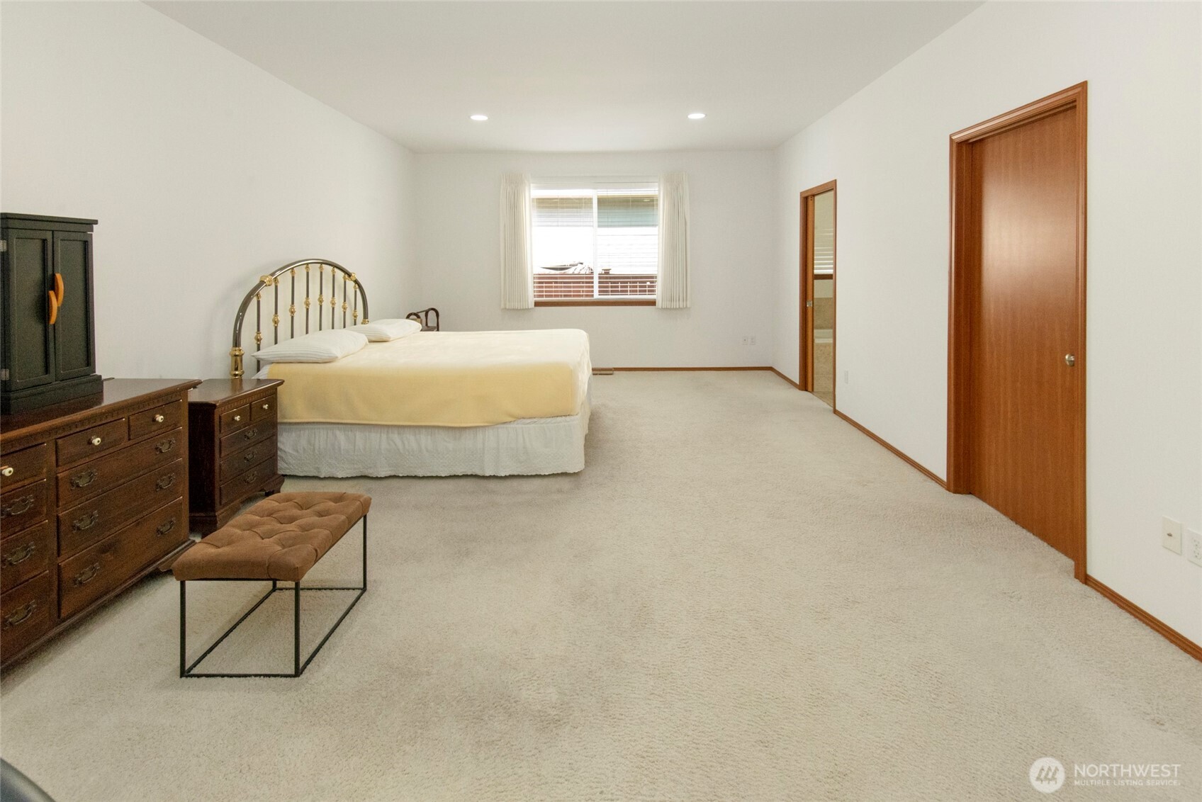 627 182nd Street Property Photo 14