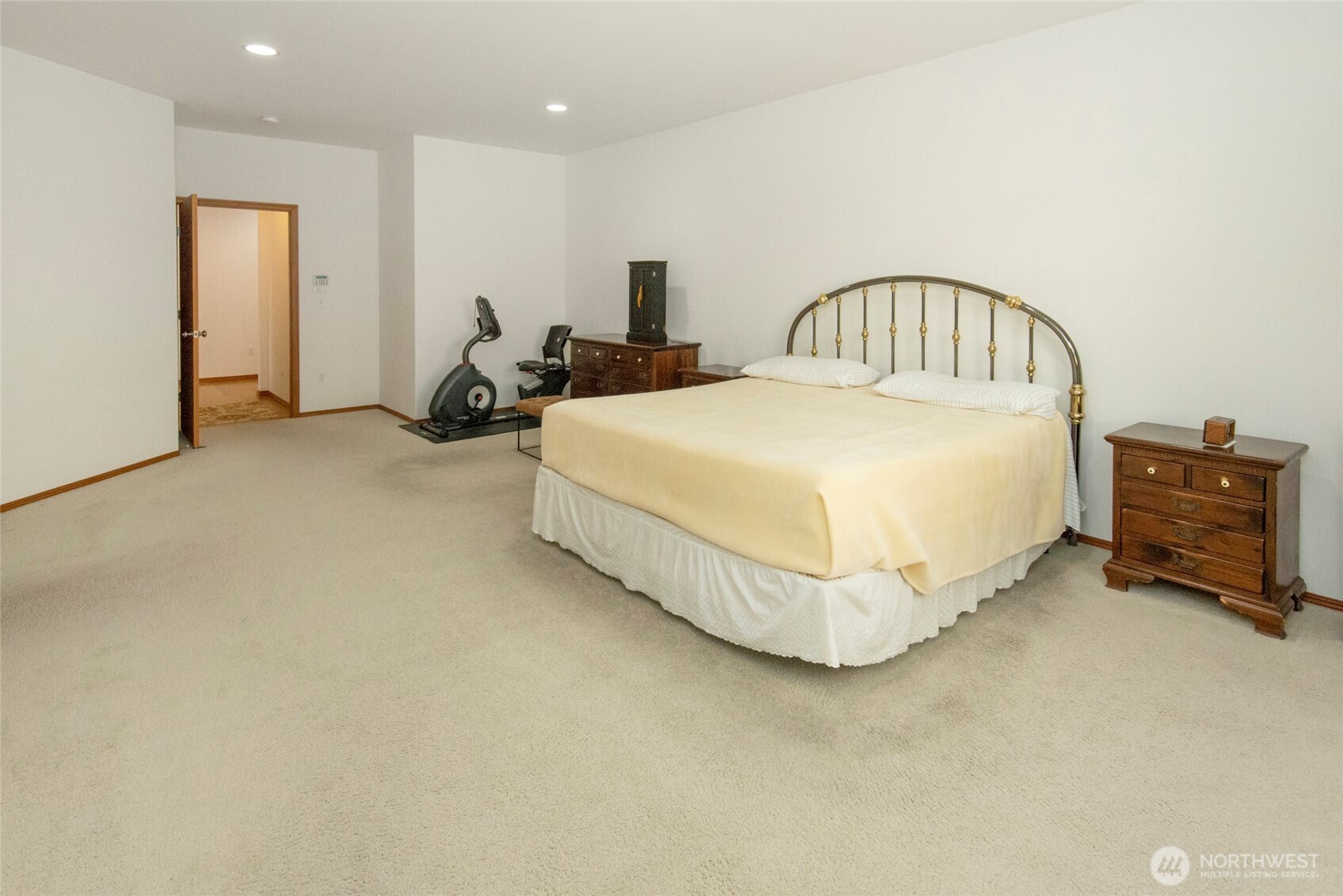627 182nd Street Property Photo 15