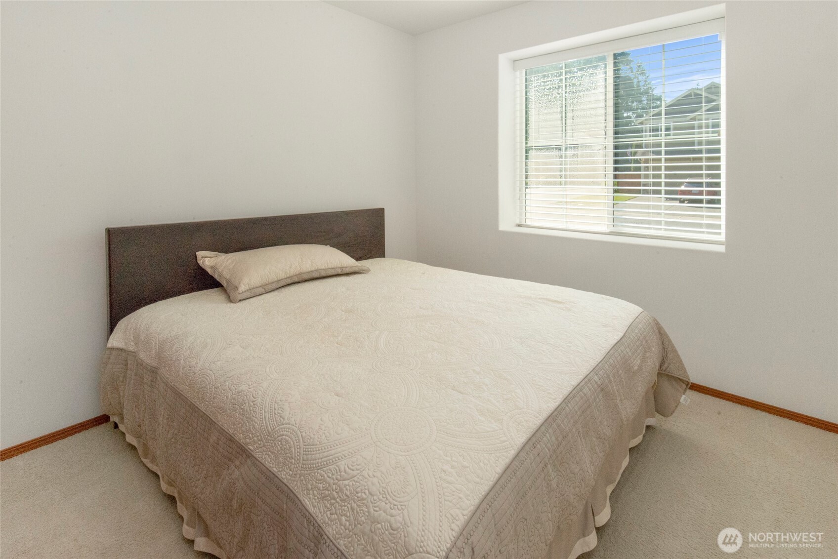 627 182nd Street Property Photo 23