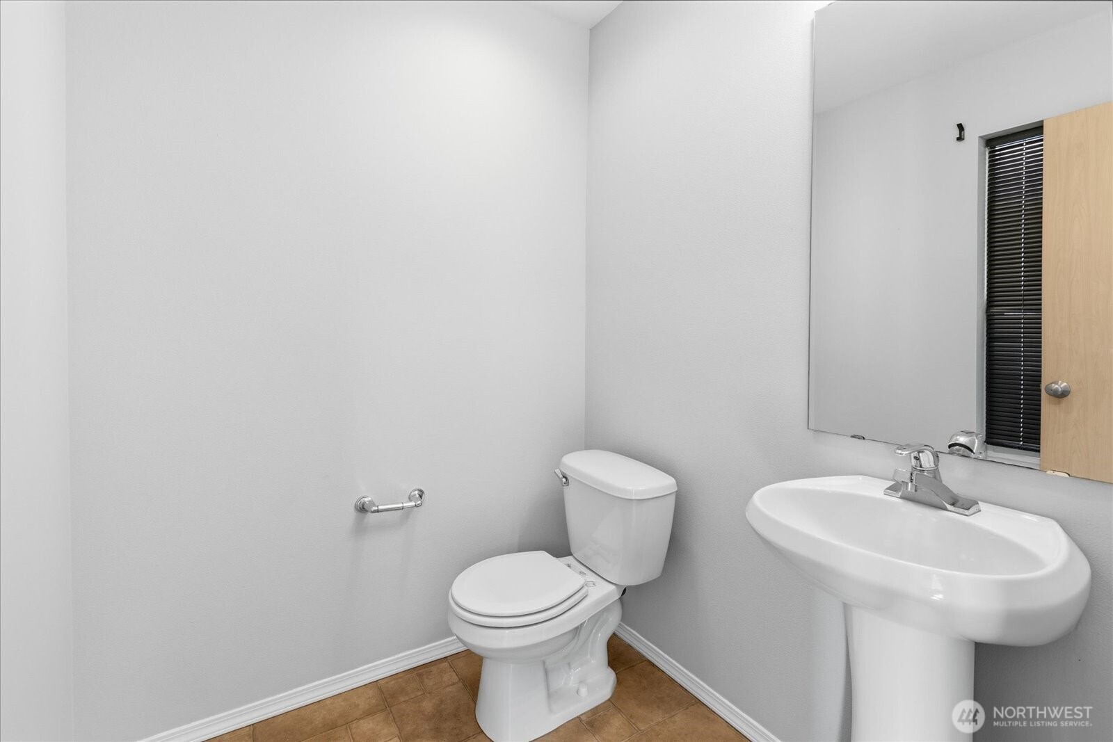 10416 24th Street Property Photo 15