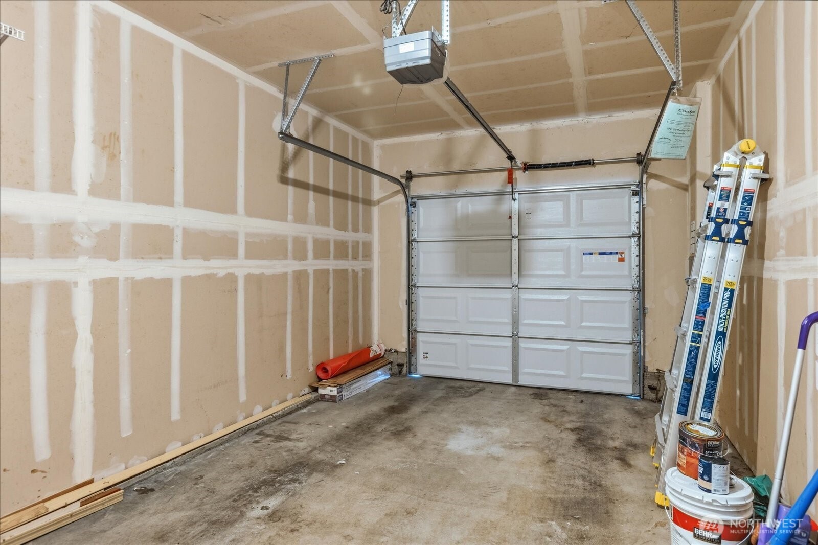 10416 24th Street Property Photo 29
