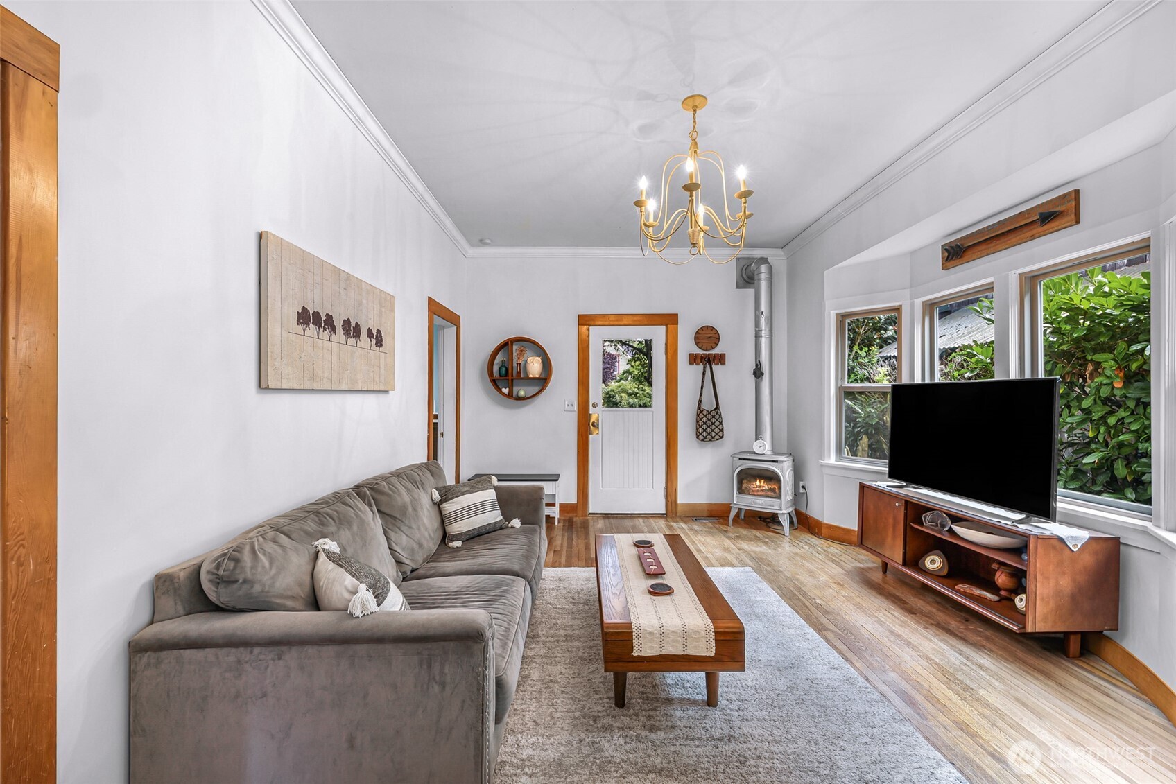 2433 Lafayette Street Property Photo 8