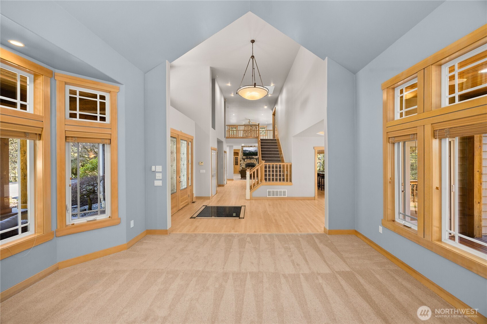 7402 229th Place Property Photo 5