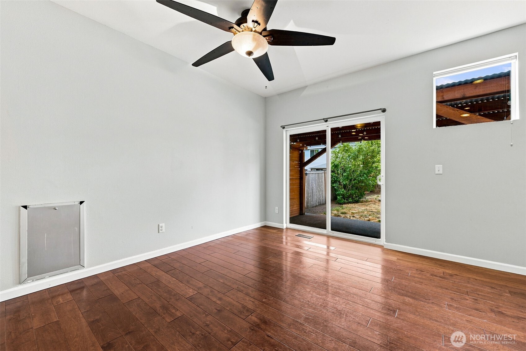 14975 101st Avenue Property Photo 14