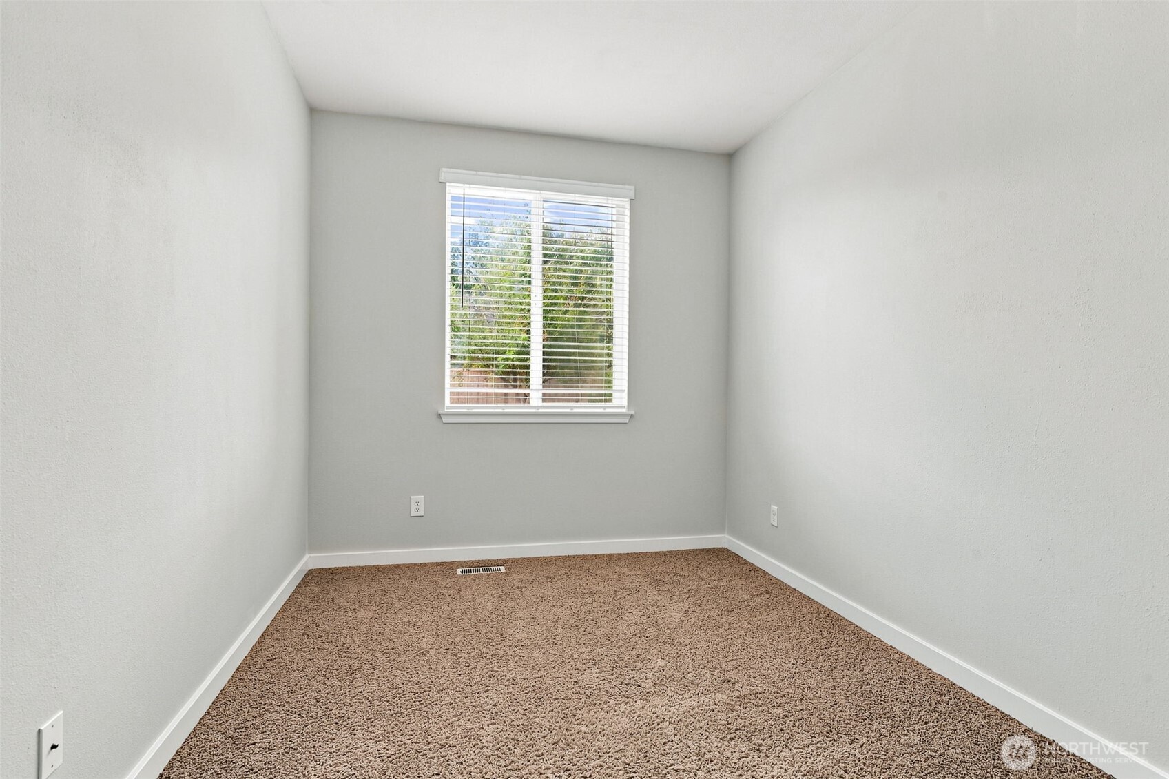 14975 101st Avenue Property Photo 15