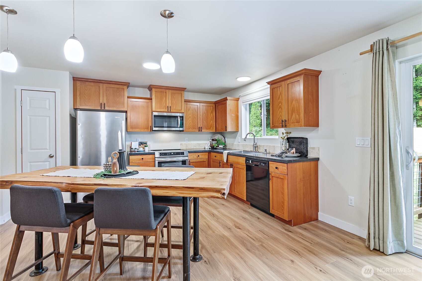 4295 King Avenue Property Photo 10