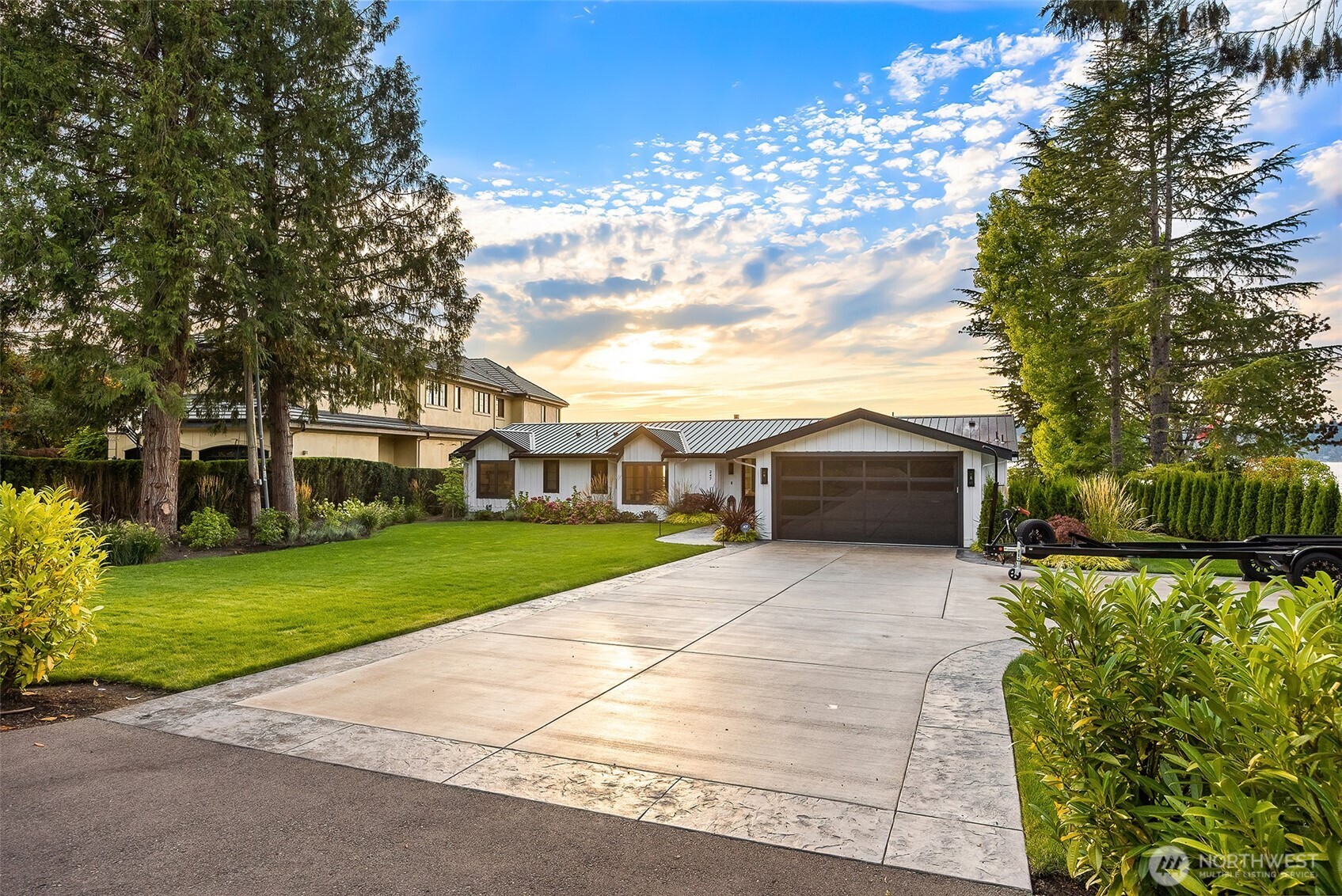 247 E Lake Sammamish Parkway Property Photo 2