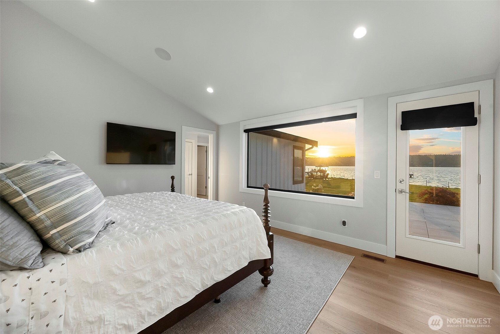 247 E Lake Sammamish Parkway Property Photo 19