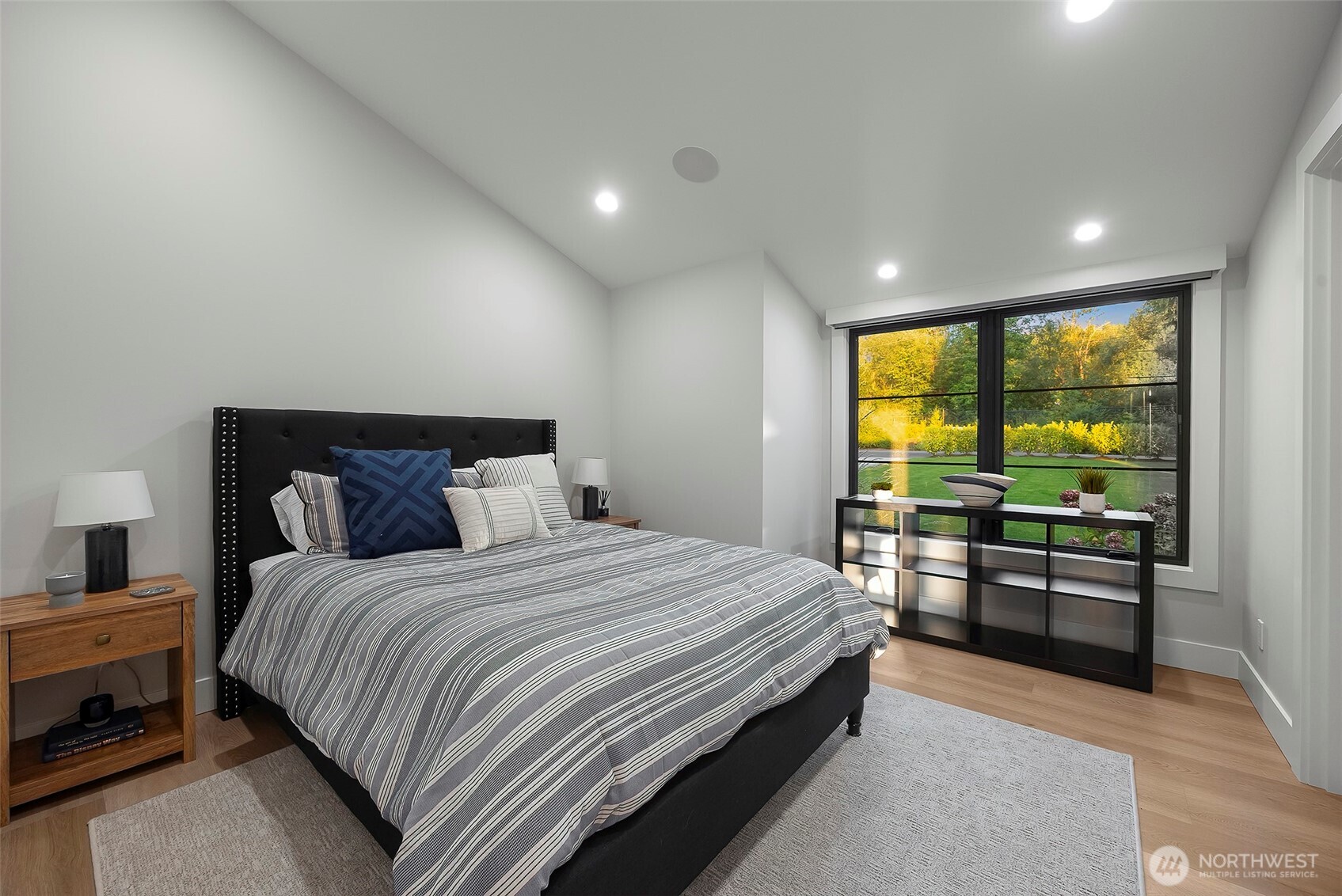 247 E Lake Sammamish Parkway Property Photo 25
